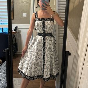 Gorgeous midi dress ✨🖤